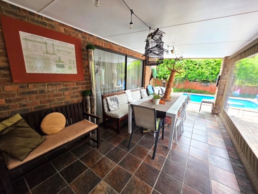 4 Bedroom Property for Sale in Groenvallei Western Cape